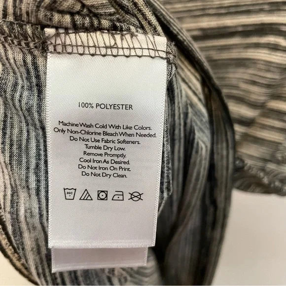 Eddie Bauer Womens V-Neck Black & Cream Short Sleeve Tee Shirt Sz Womens… - Picture 4 of 6